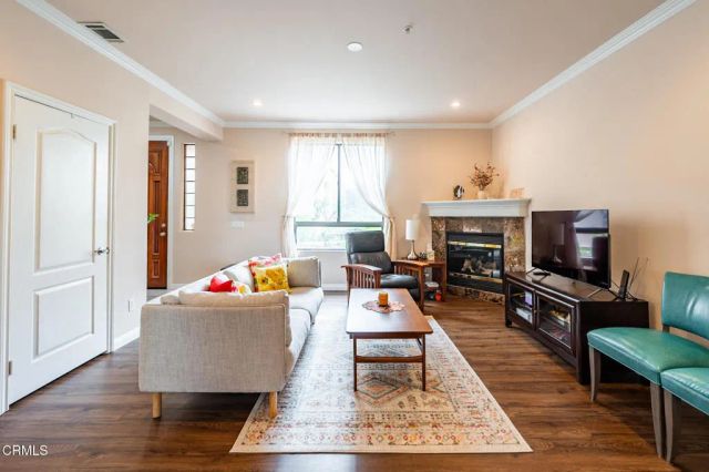 46 S Roosevelt Avenue 8, Pasadena, CA 91107