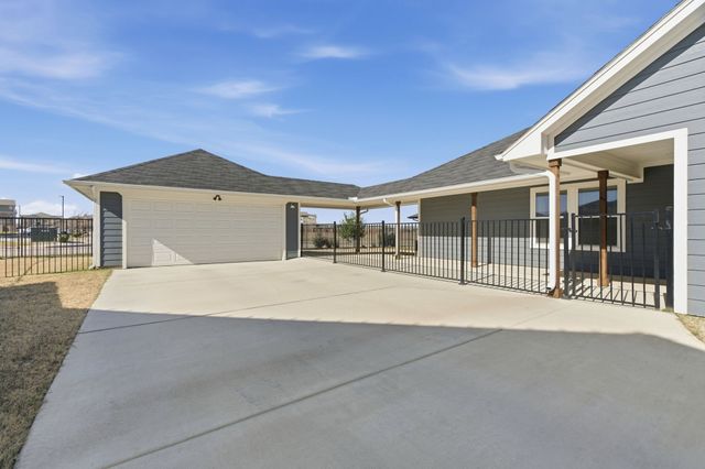 649 Charlotte Lane, Burleson, TX 76028