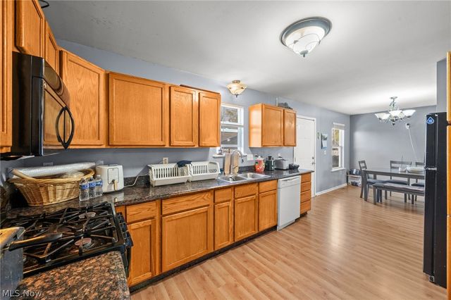 12505 Grimsby Avenue, Cleveland, OH 44135