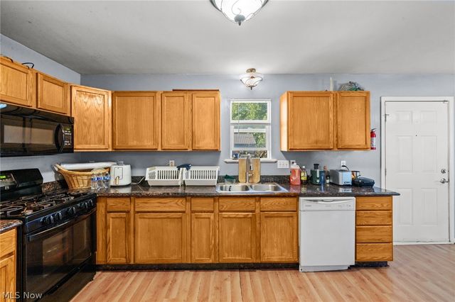 12505 Grimsby Avenue, Cleveland, OH 44135
