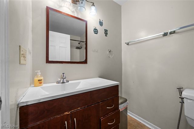12505 Grimsby Avenue, Cleveland, OH 44135