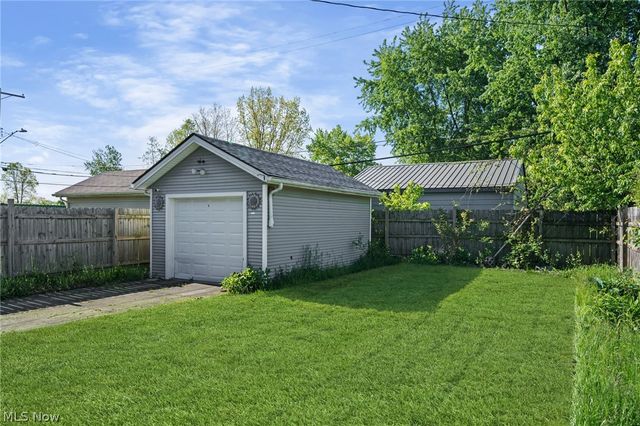 12505 Grimsby Avenue, Cleveland, OH 44135