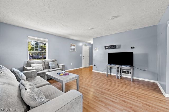 12505 Grimsby Avenue, Cleveland, OH 44135