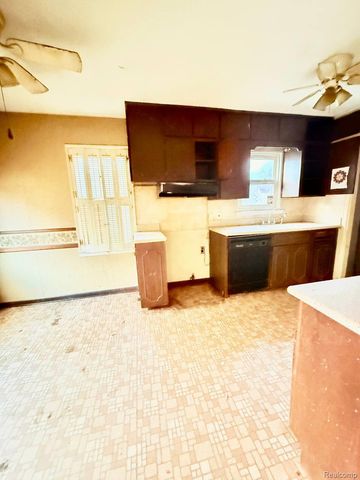 3451 Academy Street, Dearborn, MI 48124