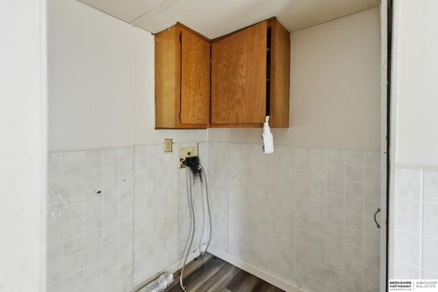 7631 N 101 Plaza, Omaha, NE 68122