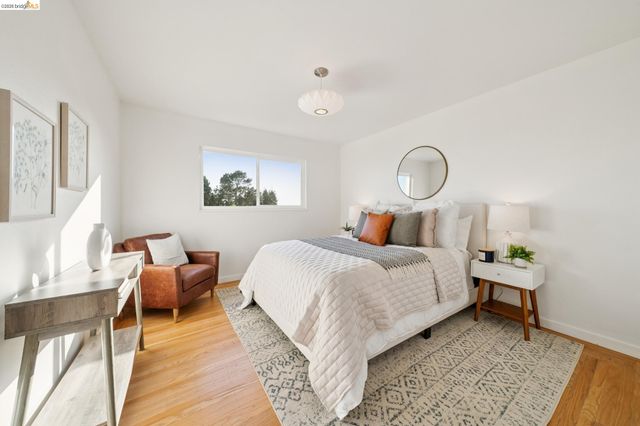 24 Arlington Ave., Kensington, CA 94707