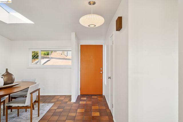 24 Arlington Ave., Kensington, CA 94707