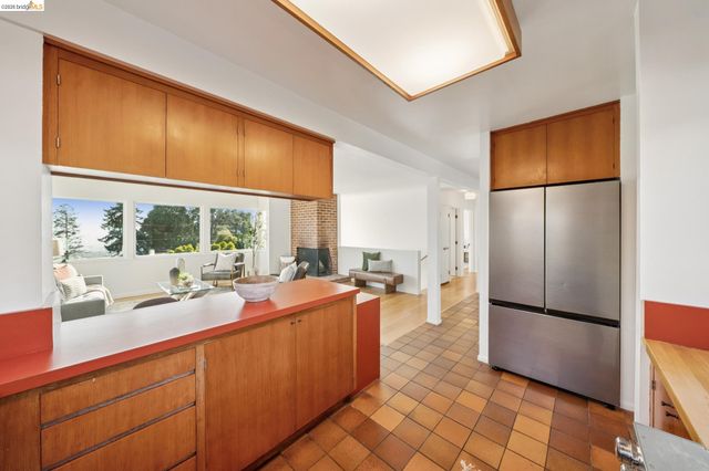 24 Arlington Ave., Kensington, CA 94707
