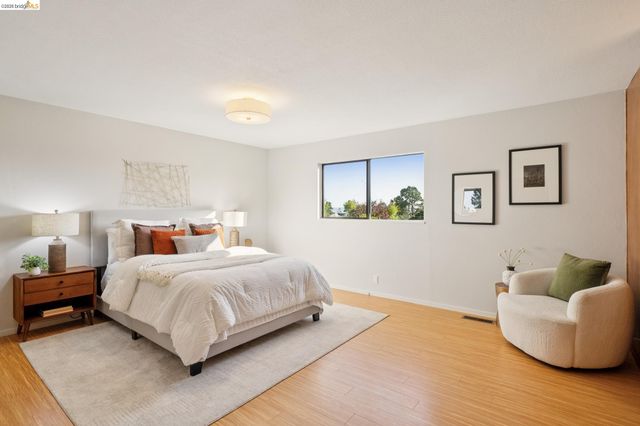 24 Arlington Ave., Kensington, CA 94707
