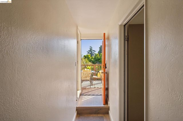 24 Arlington Ave., Kensington, CA 94707