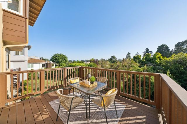 24 Arlington Ave., Kensington, CA 94707