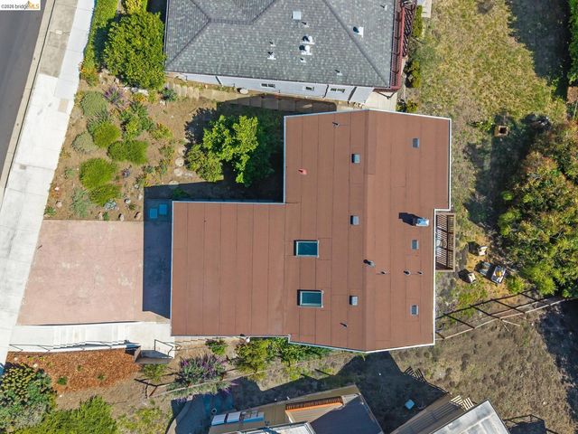 24 Arlington Ave., Kensington, CA 94707