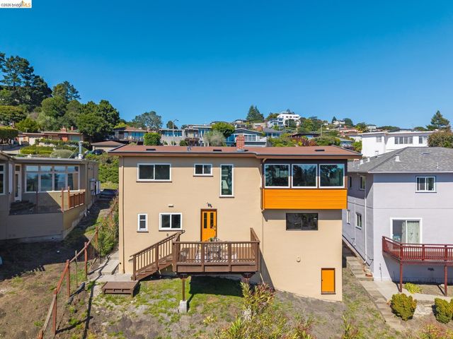 24 Arlington Ave., Kensington, CA 94707