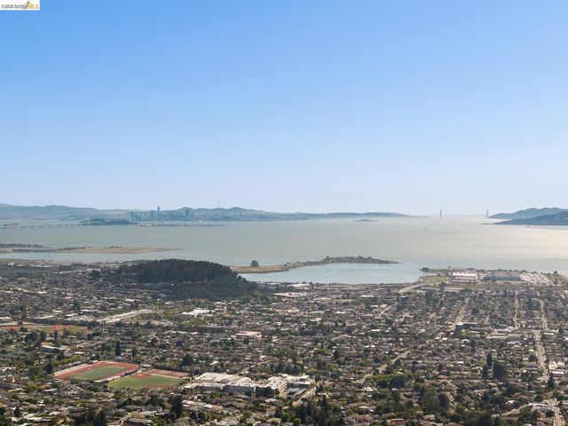 24 Arlington Ave., Kensington, CA 94707