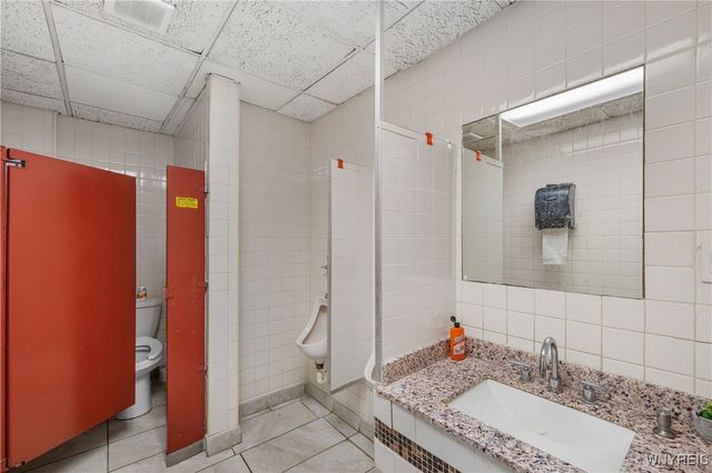 1019 Main Street, Niagara Falls, NY 14301