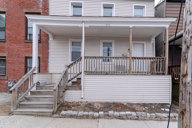 824 2nd Street, Rensselaer, NY 12144