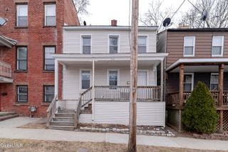 824 2nd Street, Rensselaer, NY 12144