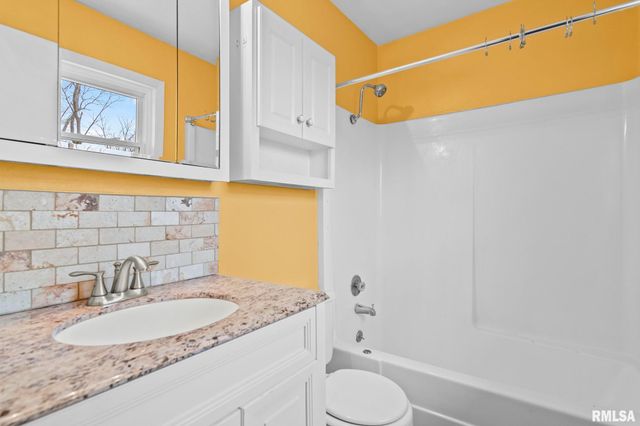 441 Armor Road, Springfield, IL 62704