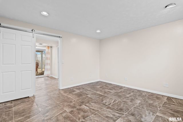 441 Armor Road, Springfield, IL 62704