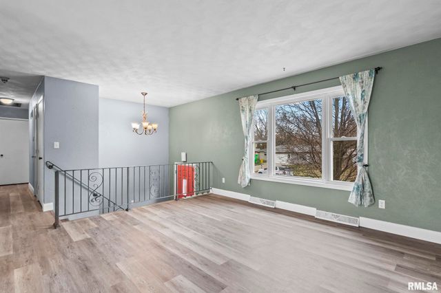 441 Armor Road, Springfield, IL 62704