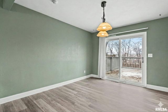 441 Armor Road, Springfield, IL 62704