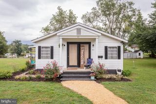 411 FOURTH ST, Luray, VA 22835