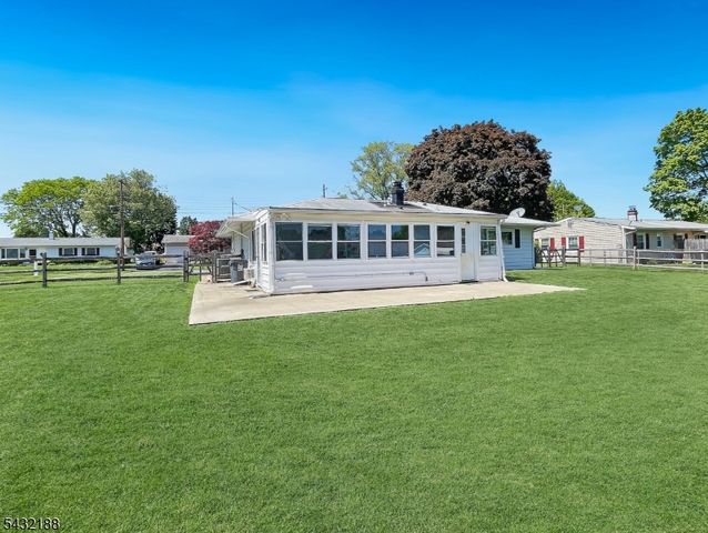 706 Rugby Road, Lopatcong Twp., NJ 08865