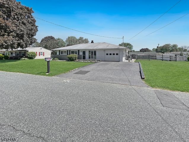 706 Rugby Road, Lopatcong Twp., NJ 08865