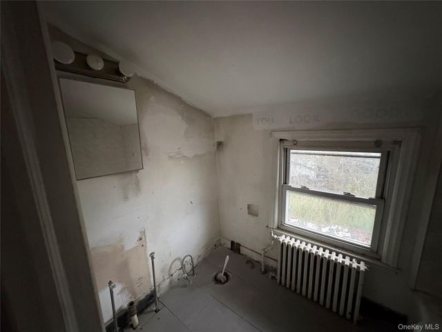 21 E Clinton Avenue, Roosevelt, NY 11575