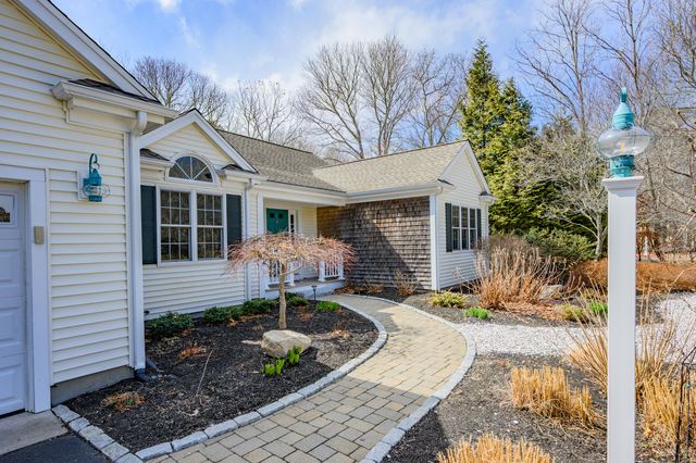 21 Grand Oak Road, Forestdale, MA 02644