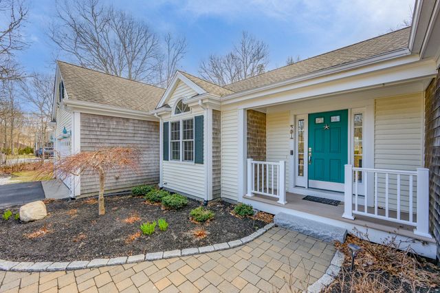 21 Grand Oak Road, Forestdale, MA 02644