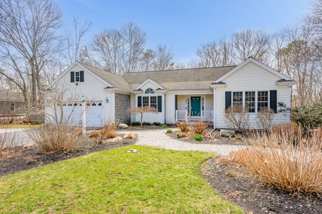 21 Grand Oak Road, Forestdale, MA 02644