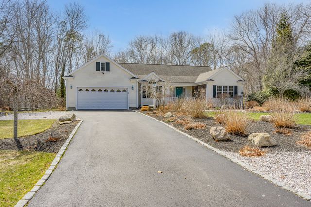 21 Grand Oak Road, Forestdale, MA 02644