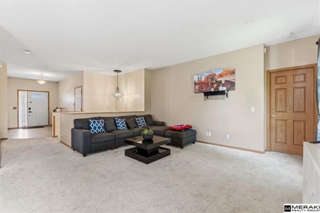 7520 N 107 Avenue, Omaha, NE 68122