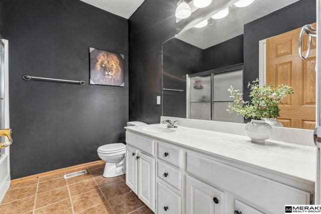 7520 N 107 Avenue, Omaha, NE 68122