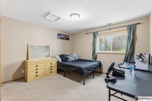 7520 N 107 Avenue, Omaha, NE 68122