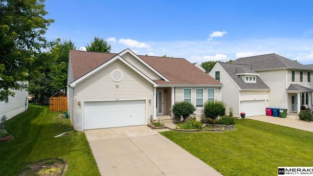 7520 N 107 Avenue, Omaha, NE 68122
