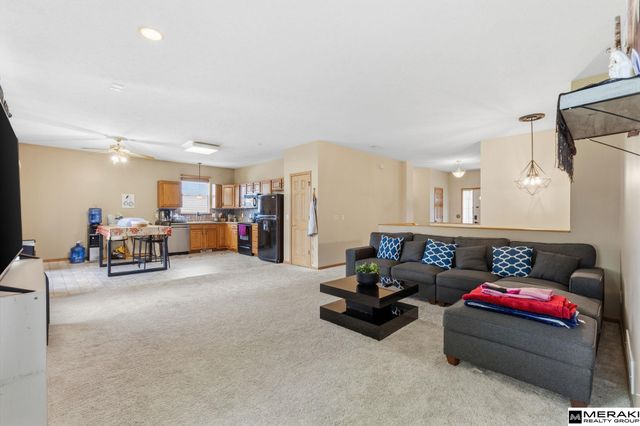 7520 N 107 Avenue, Omaha, NE 68122