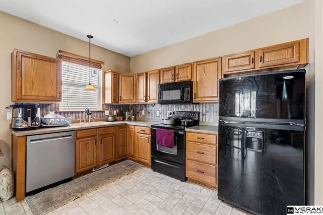 7520 N 107 Avenue, Omaha, NE 68122