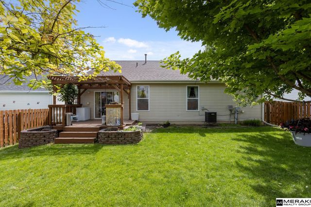 7520 N 107 Avenue, Omaha, NE 68122