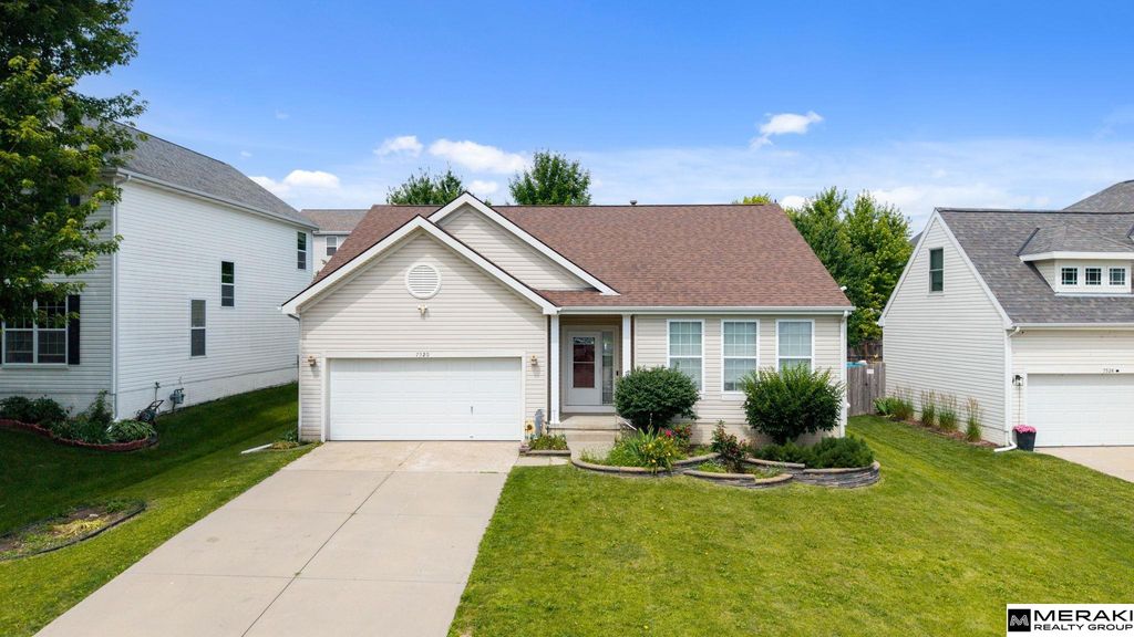 7520 N 107 Avenue, Omaha, NE 68122