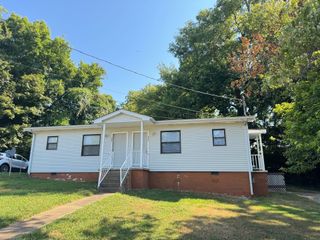 949 Charlotte St, Clarksville, TN 37040