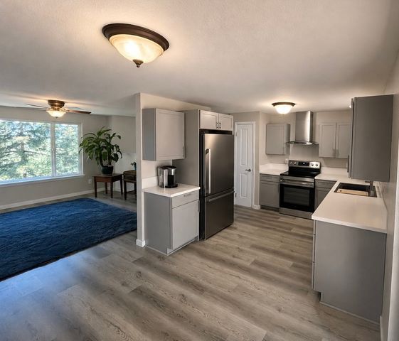 10 NE Anchor Court, Belfair, WA 98528