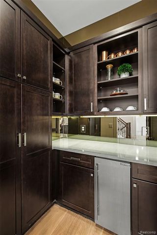 1021 Clear Creek Drive, Rochester Hills, MI 48306