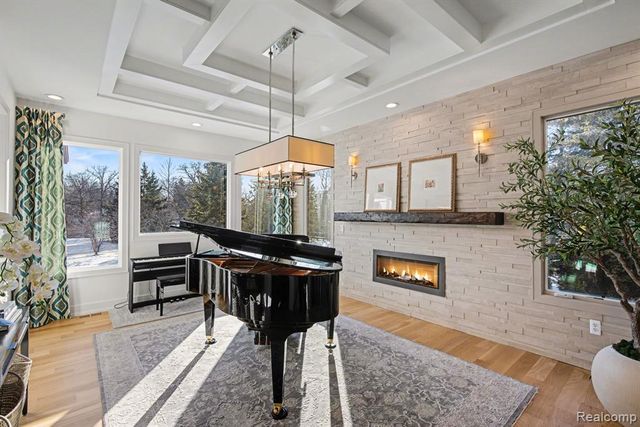 1021 Clear Creek Drive, Rochester Hills, MI 48306