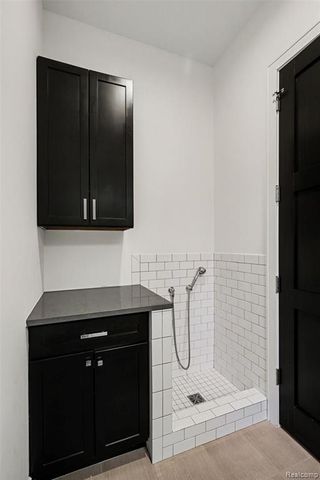 1021 Clear Creek Drive, Rochester Hills, MI 48306