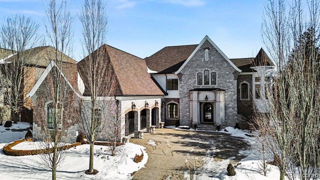 1021 Clear Creek Drive, Rochester Hills, MI 48306