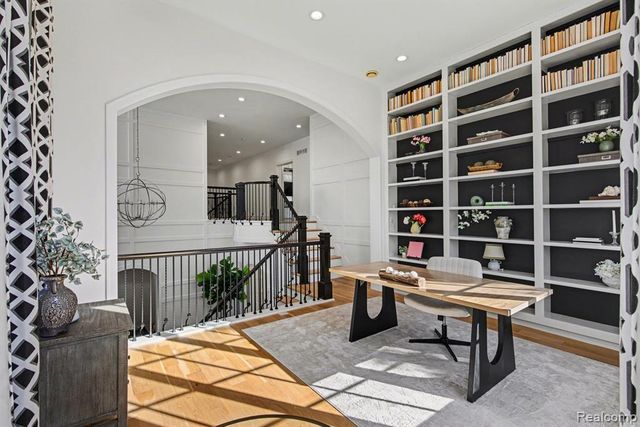 1021 Clear Creek Drive, Rochester Hills, MI 48306