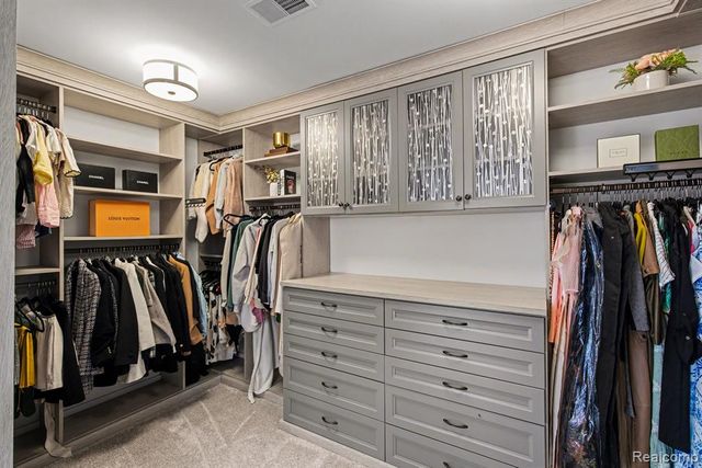 1021 Clear Creek Drive, Rochester Hills, MI 48306