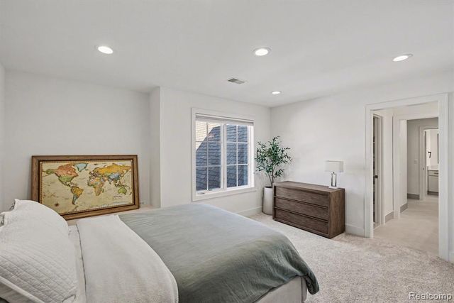 1021 Clear Creek Drive, Rochester Hills, MI 48306